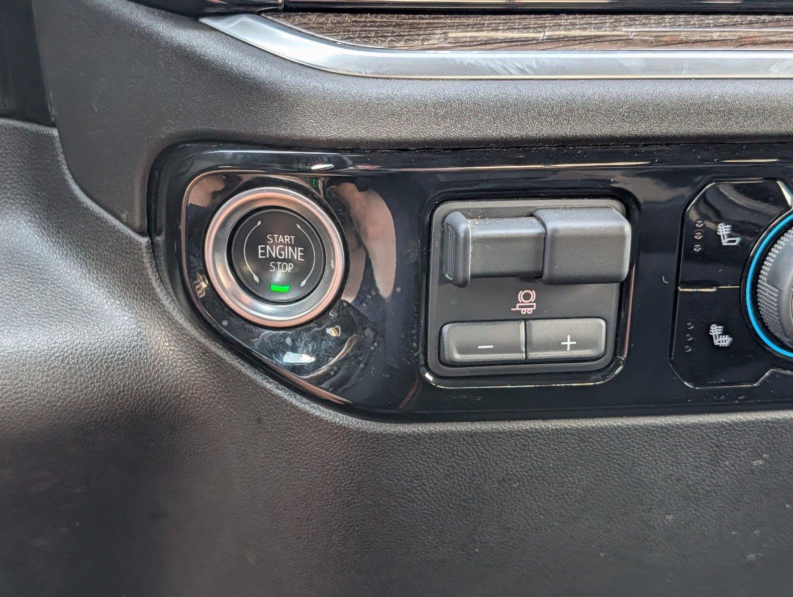 Used 2025 Black Chevrolet LT image 20