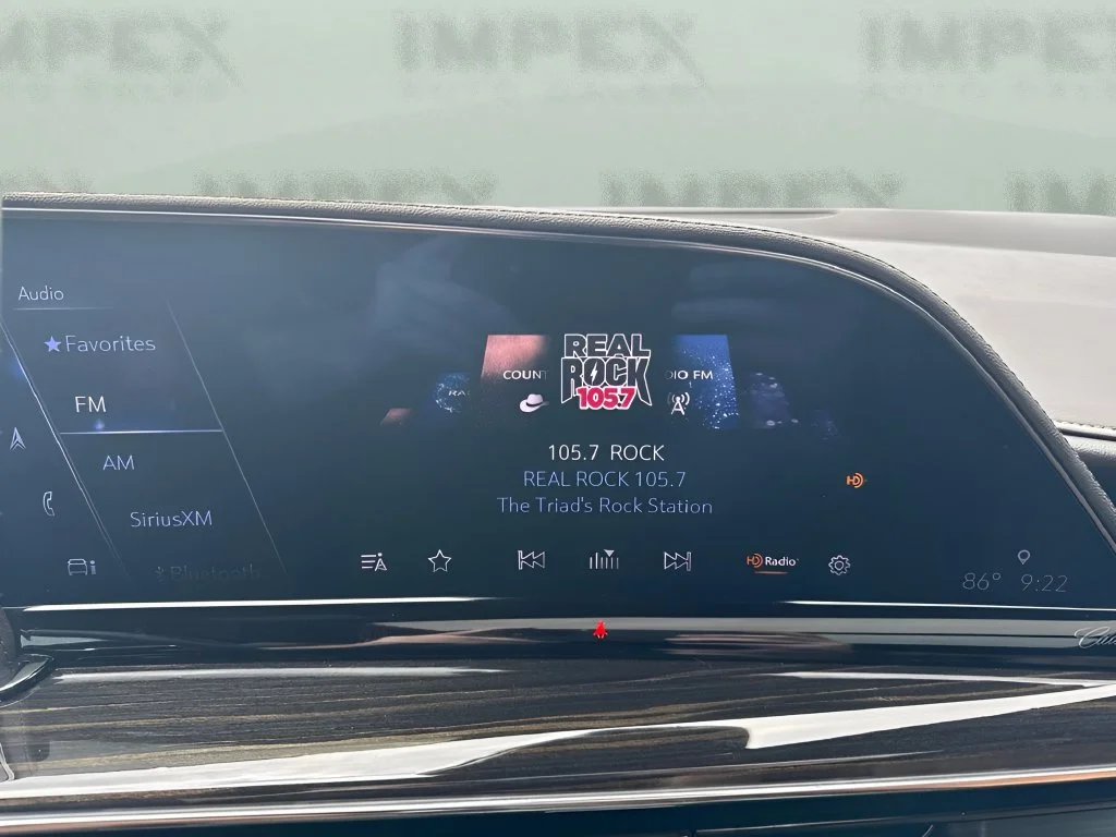 Used 2022 Crystal White Tricoat Cadillac Premium Luxury image 21