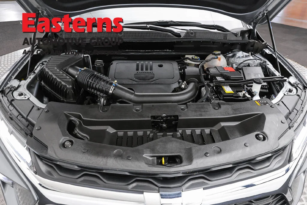 Used 2025 Gray Chevrolet LT image 7