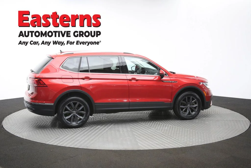 Used 2023 Red Volkswagen 2.0T SE image 41