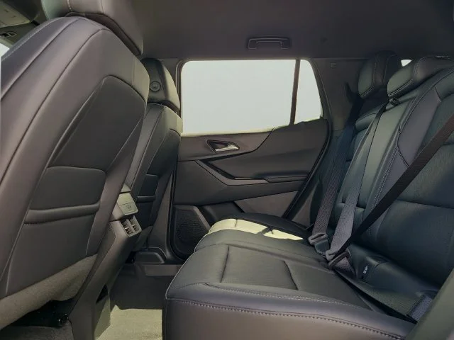 New 2027 Summit White Chevrolet LT image 13