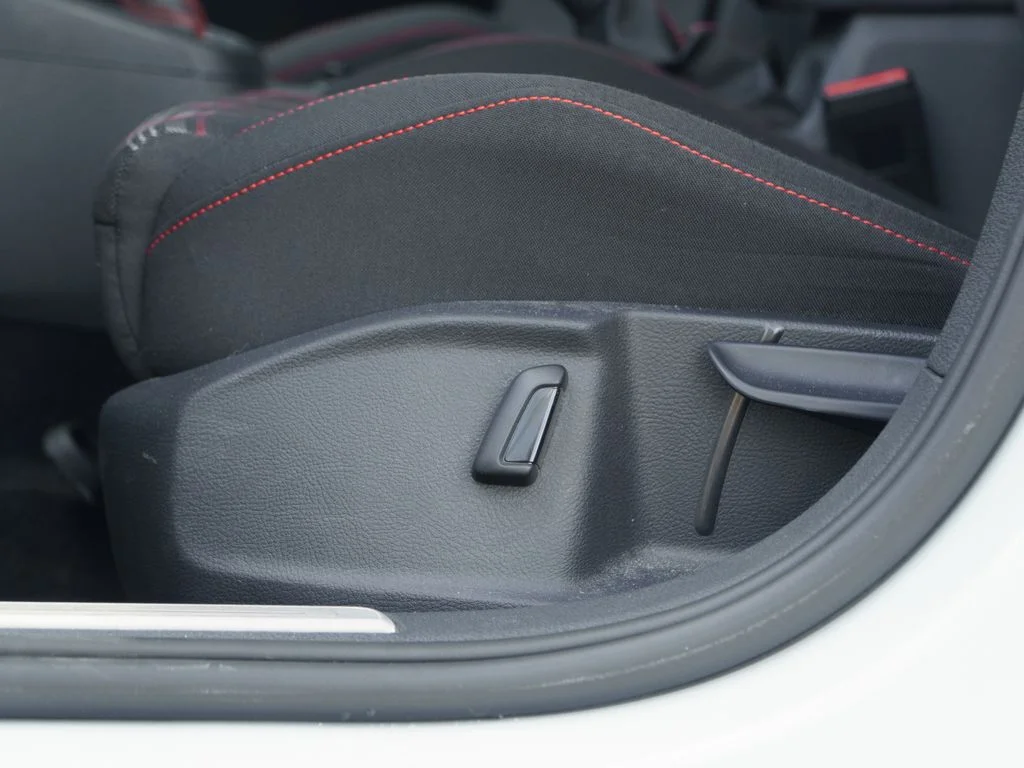 Used 2019 White Volkswagen 2.0T Rabbit Edition image 20