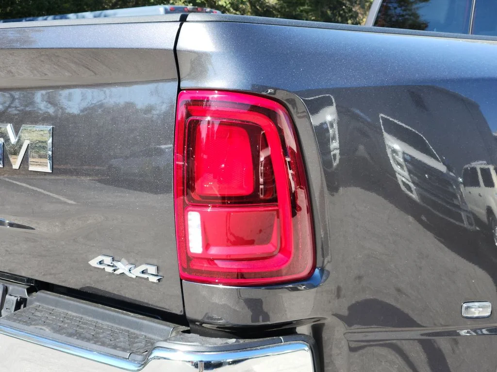 New 2026 Granite Crystal Metallic Clear-Coat Exterior Paint RAM Tradesman image 8