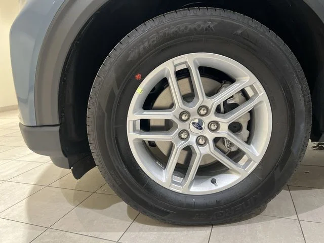 New 2026 Vapor Blue Metallic Ford Active image 30