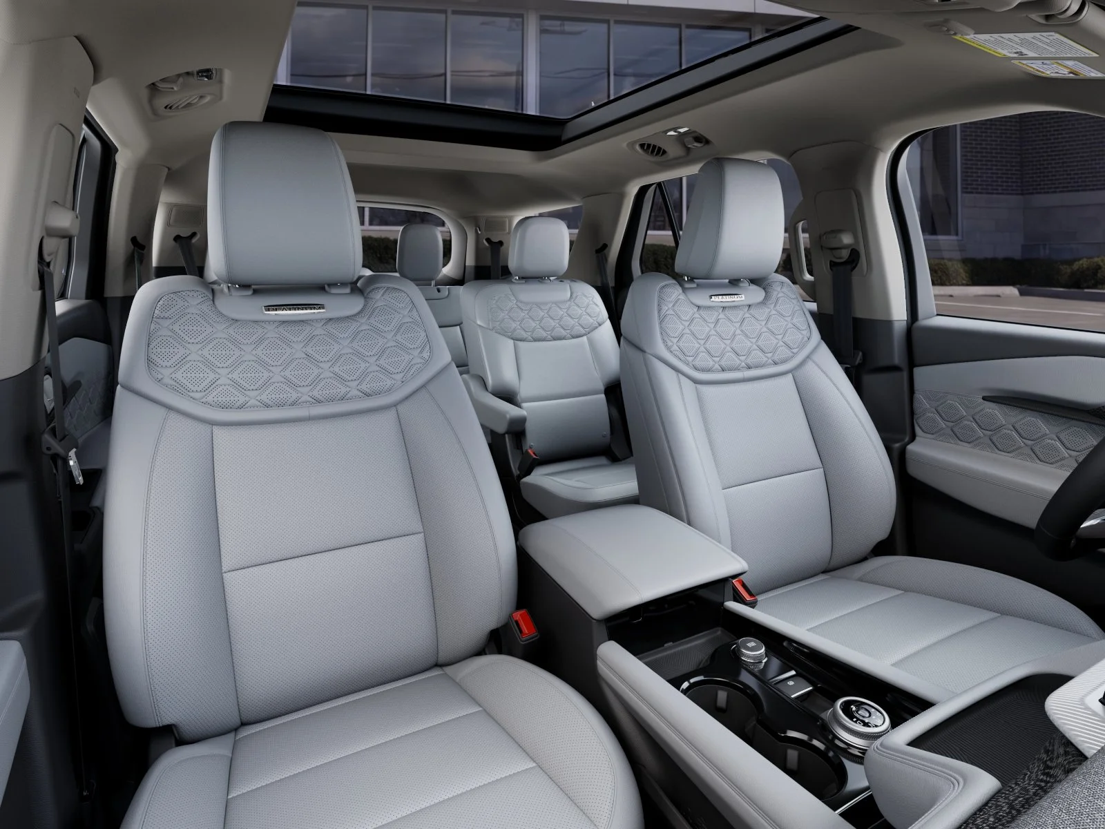 New 2027 Star White Metallic Tri-Coat Ford Platinum image 33
