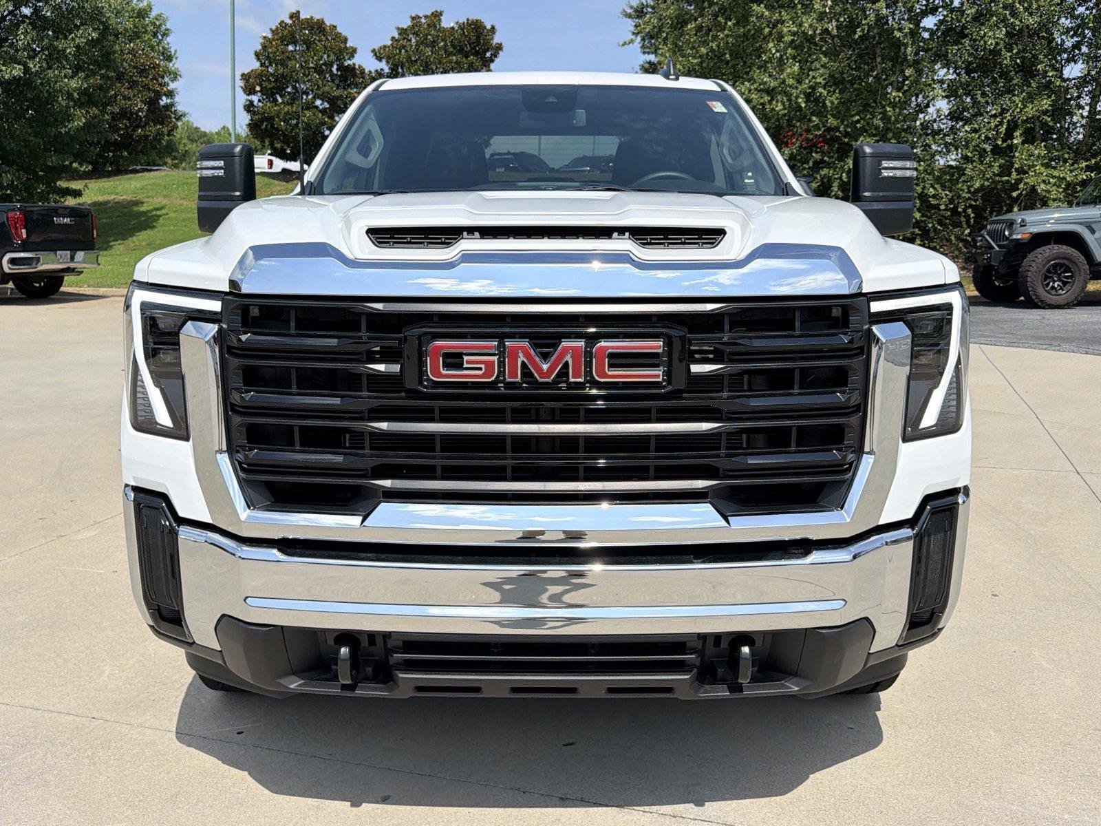 2026 GMC Sierra 2500HD Pro - Photo 2