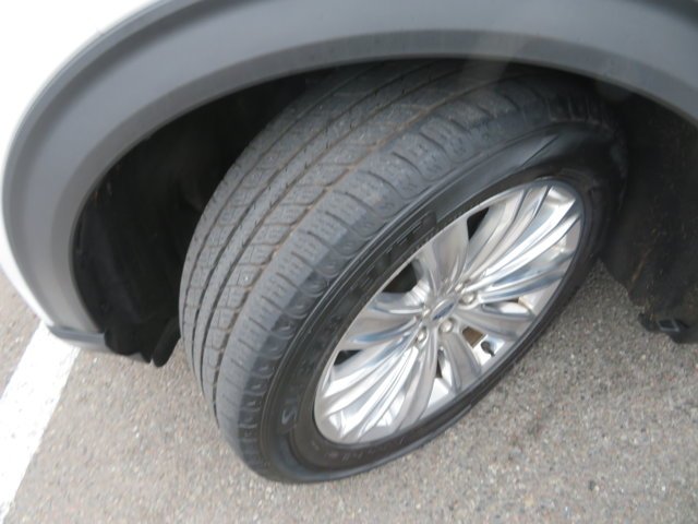 Used 2020 Oxford White Ford Limited image 36