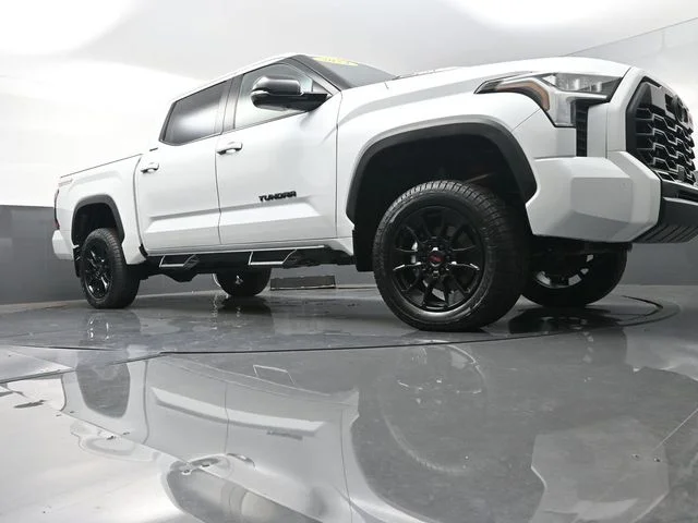 Used 2024  Toyota  image 31