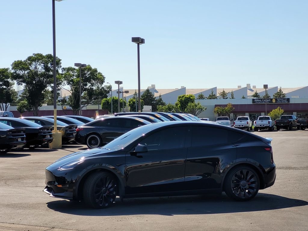 Used 2022 Black Tesla Performance image 7