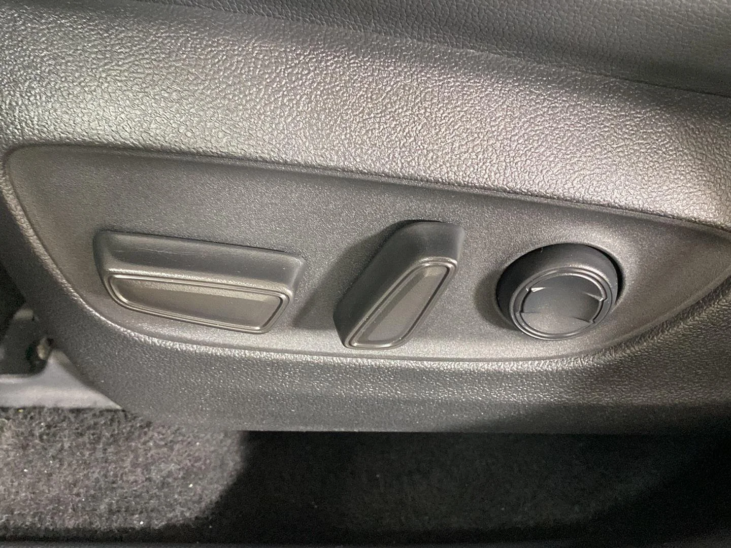 Used 2021 Magnetic Gray Metallic Toyota XLE image 28