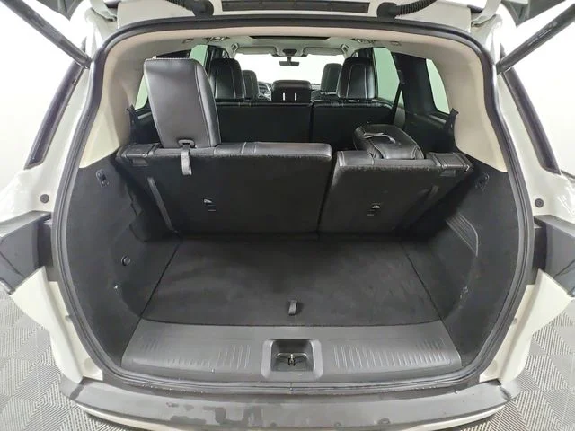 Used 2024 White INFINITI PURE image 16