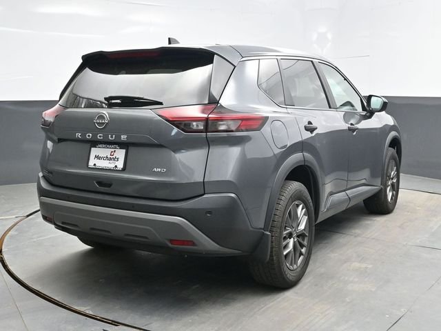 Used 2023 Gray Nissan S image 6
