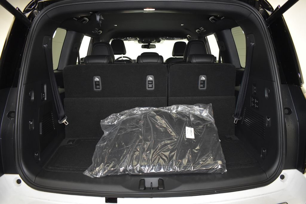New 2026 Aspen White TriCoat / Super Black Two-tone Nissan PRO-4X® image 46