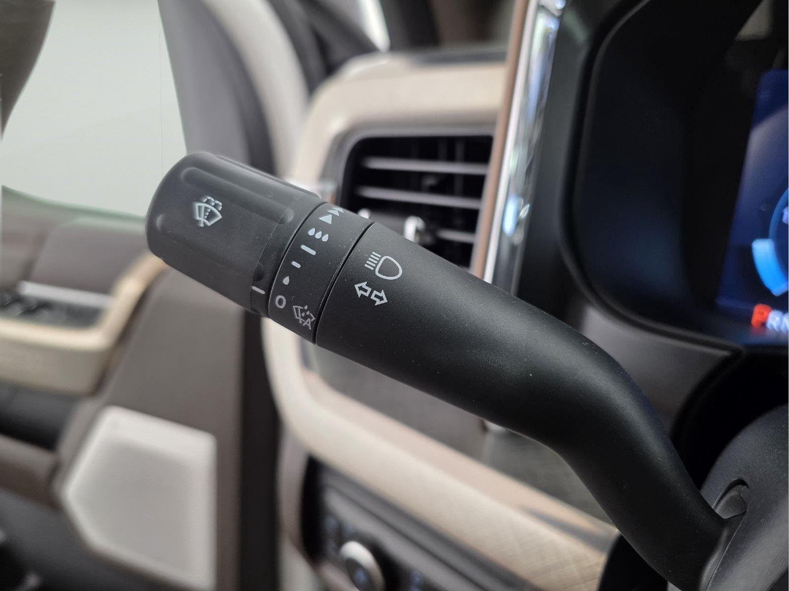 New 2026 Star White Metallic Tri-Coat Ford F-250® King Ranch® image 34