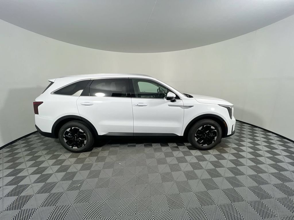 New 2026 Glacial White Pearl Kia S image 2