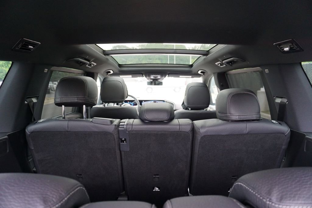 New 2026 Polar White Mercedes-Benz GLS 450 image 42