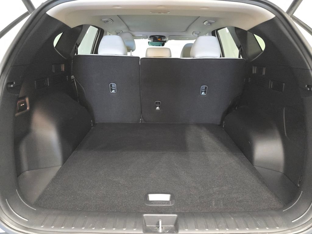 Used 2023 White Hyundai Limited image 21