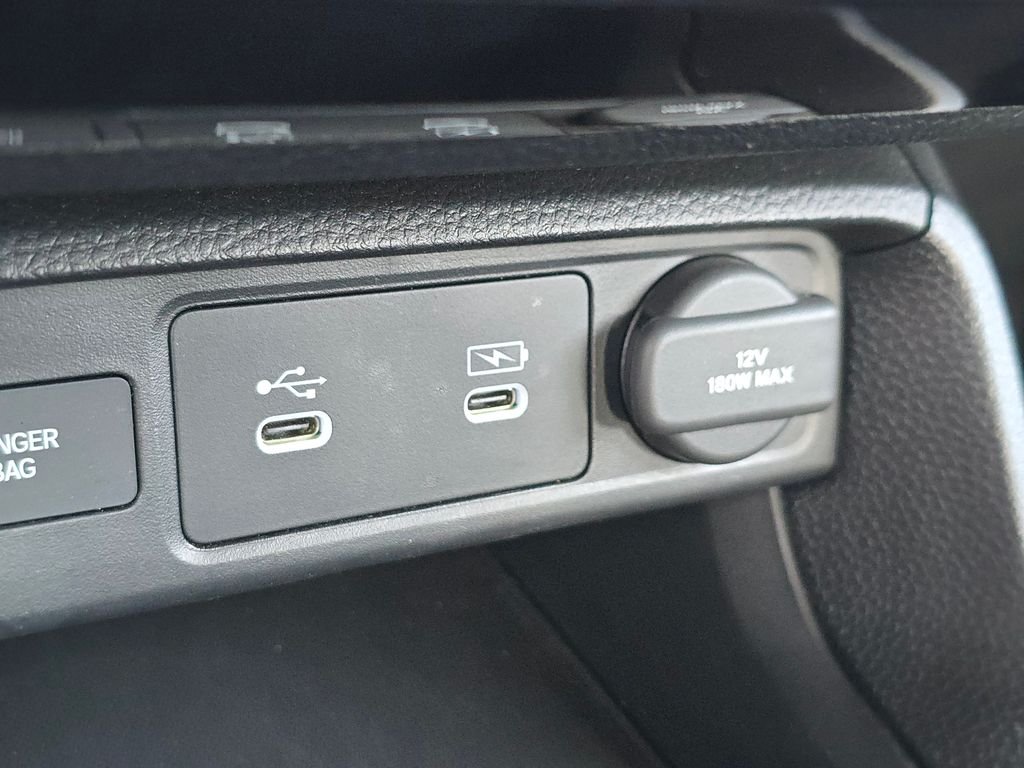 Used 2025 Silver Honda LX image 33