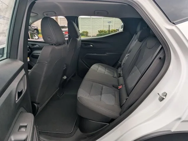 New 2027 Summit White Chevrolet LT image 7