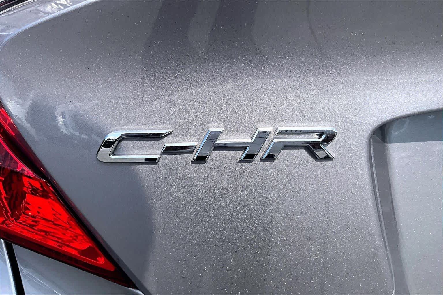 Used 2020 Silver Knockout Metallic Toyota XLE image 10