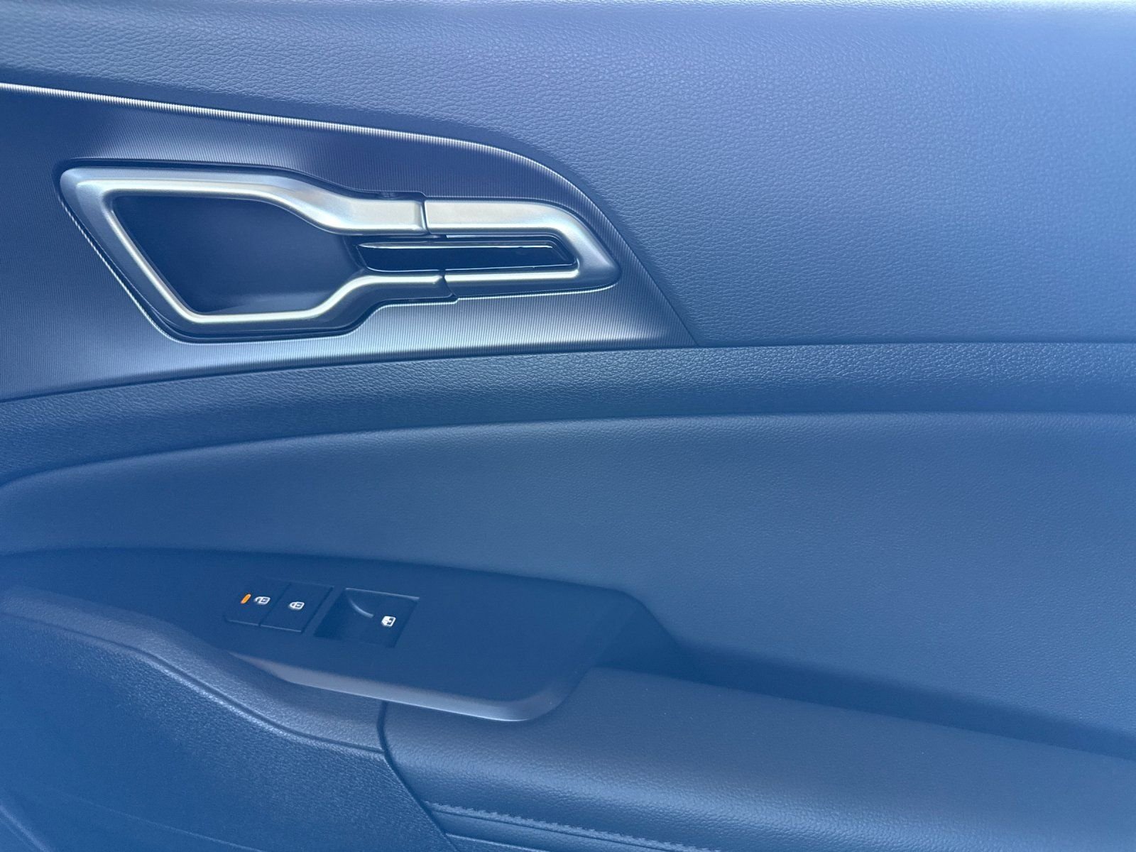 New 2026 Glacial White Pearl Kia EX image 19