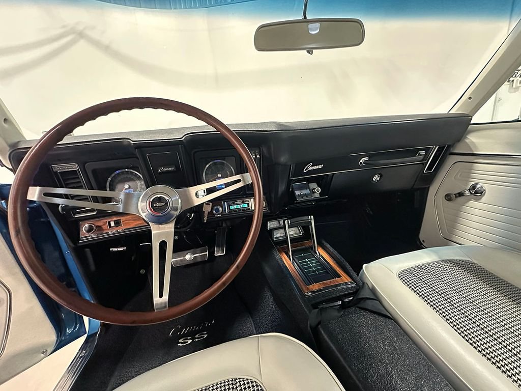 Used 1969 Blue Chevrolet  image 80