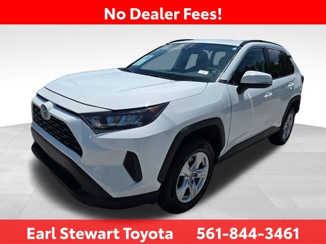Used 2021 White Toyota LE image 5