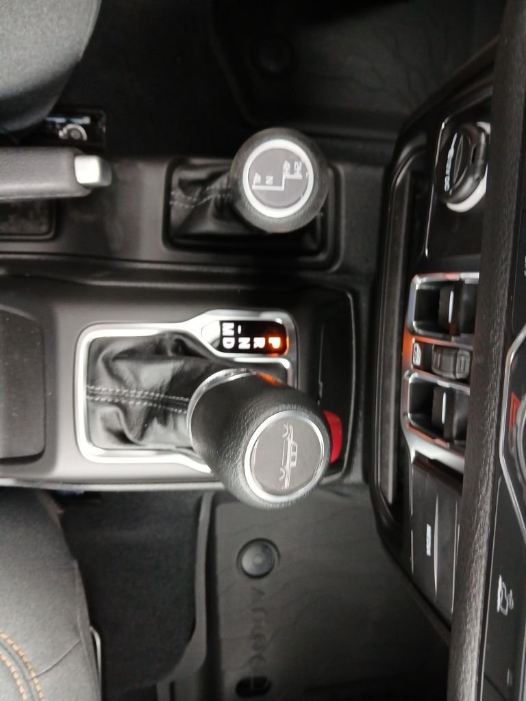 New 2026 Black Clear-Coat Exterior Paint Jeep Sport S image 21