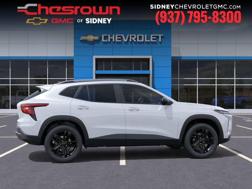 New 2026 Summit White Chevrolet ACTIV image 5
