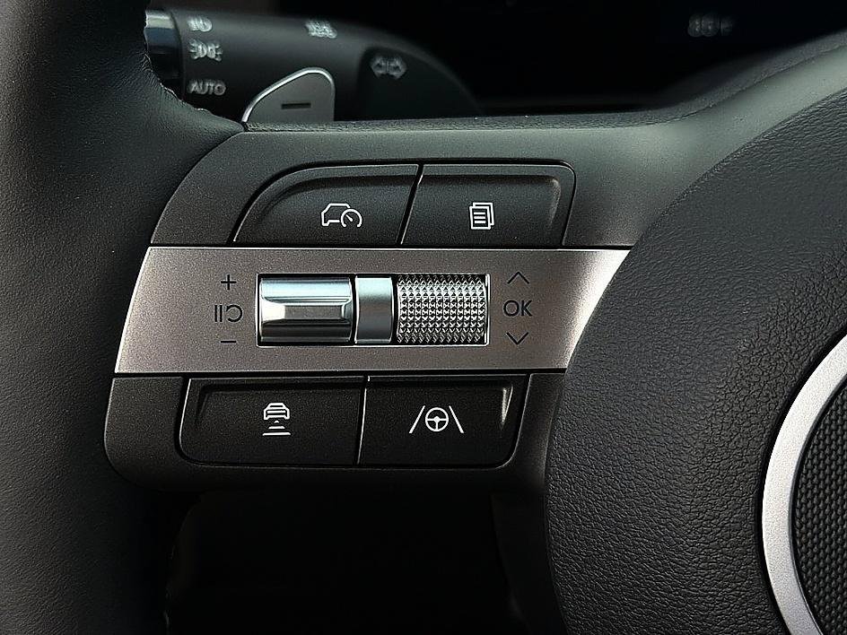 New 2027 Atlas White Hyundai Limited FWD image 30