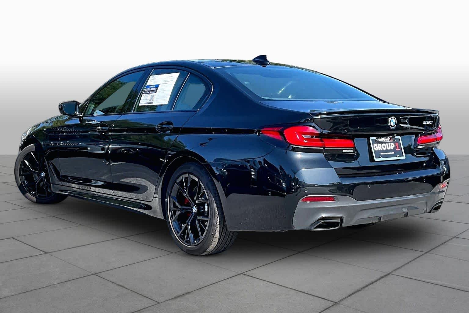 Used 2022 Black Sapphire Metallic BMW 530i image 11