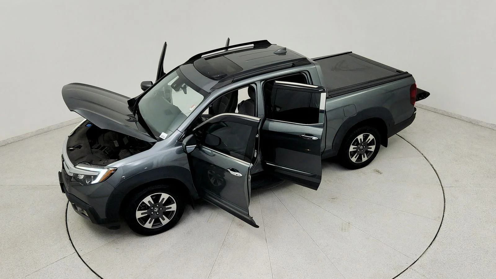 Used 2019 Silver Honda RTL-E image 24