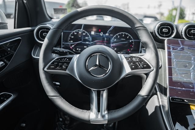 New 2026 Polar White Mercedes-Benz GLC 300 image 32