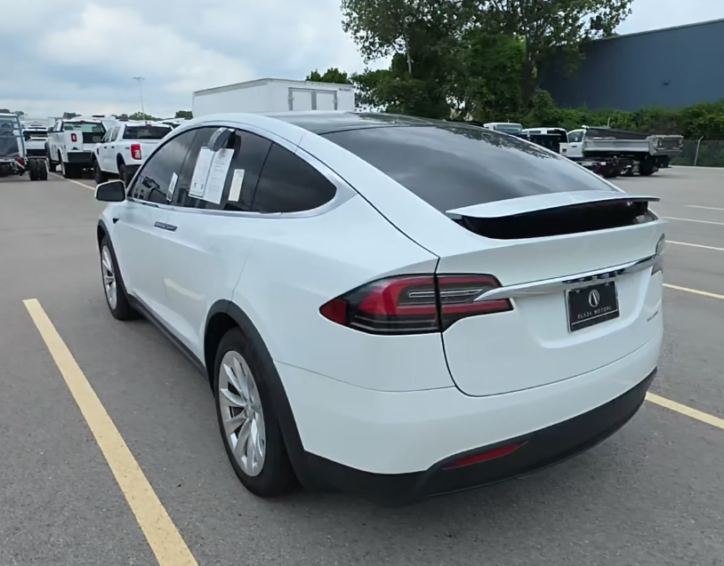 Used 2020 White Tesla Long Range image 3