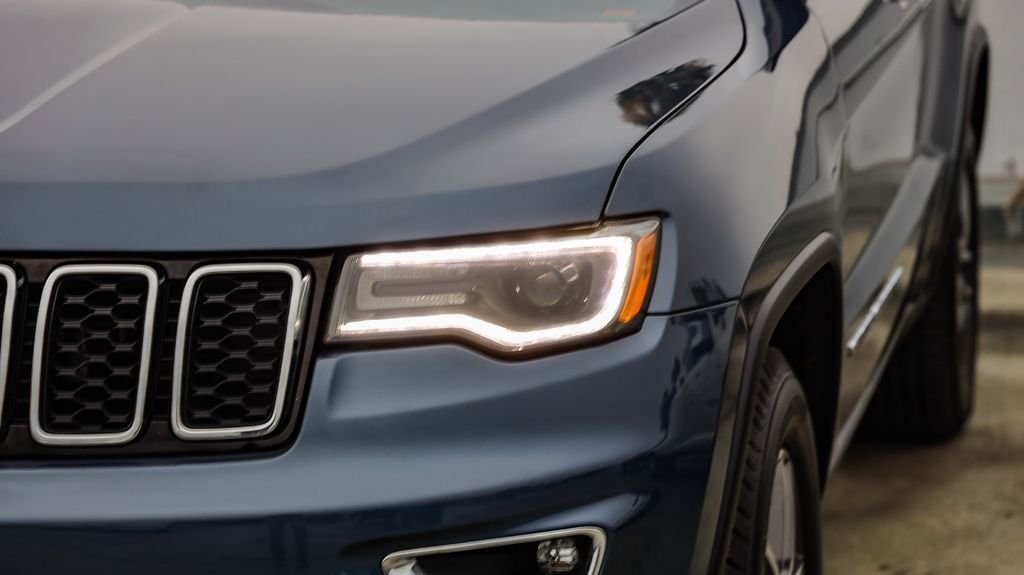 Used 2019 Slate Blue Jeep Limited image 5