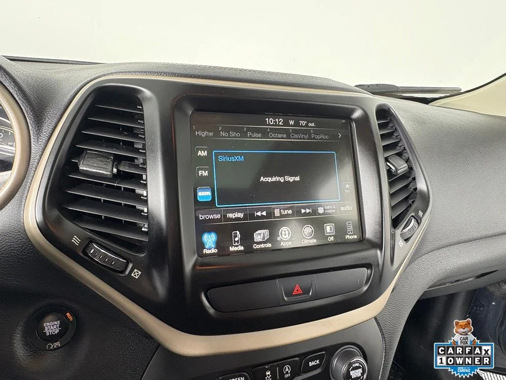 Used 2017 Black Jeep Latitude image 22