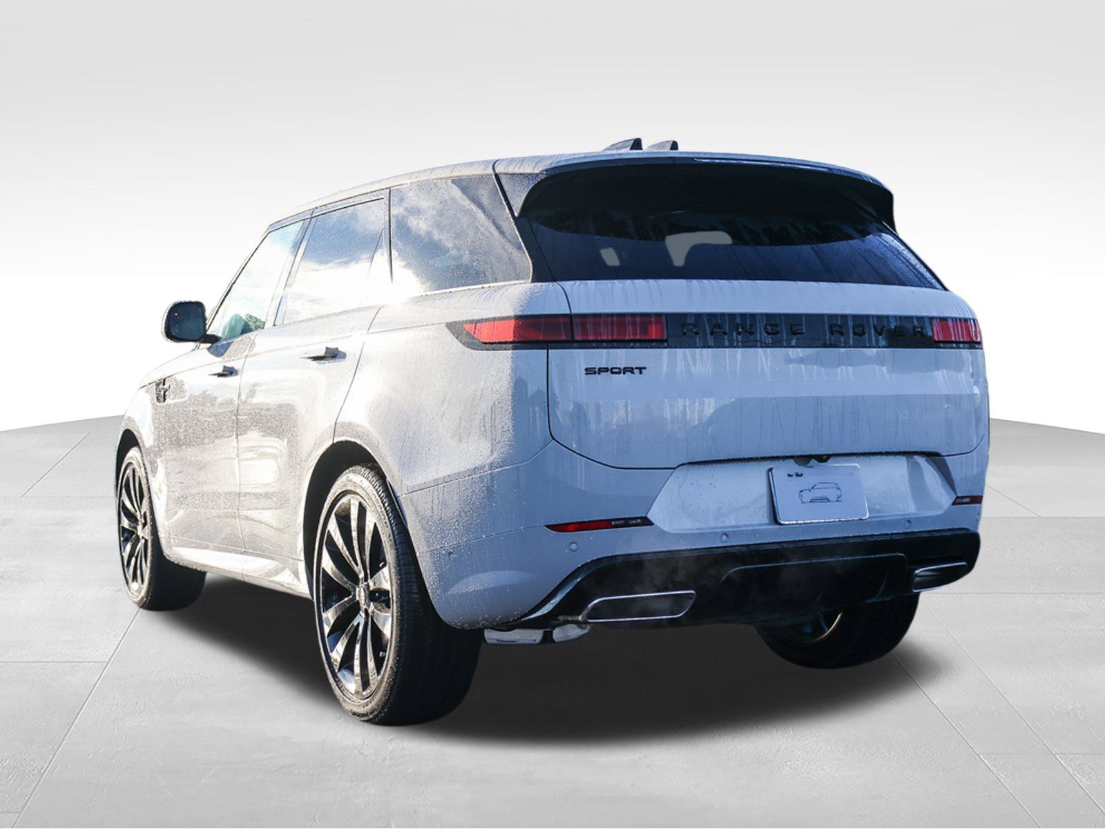 New 2026 Borasco Grey LAND ROVER Dynamic SE image 7