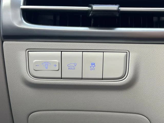 Used 2025 Blue Hyundai SEL Convenience image 31