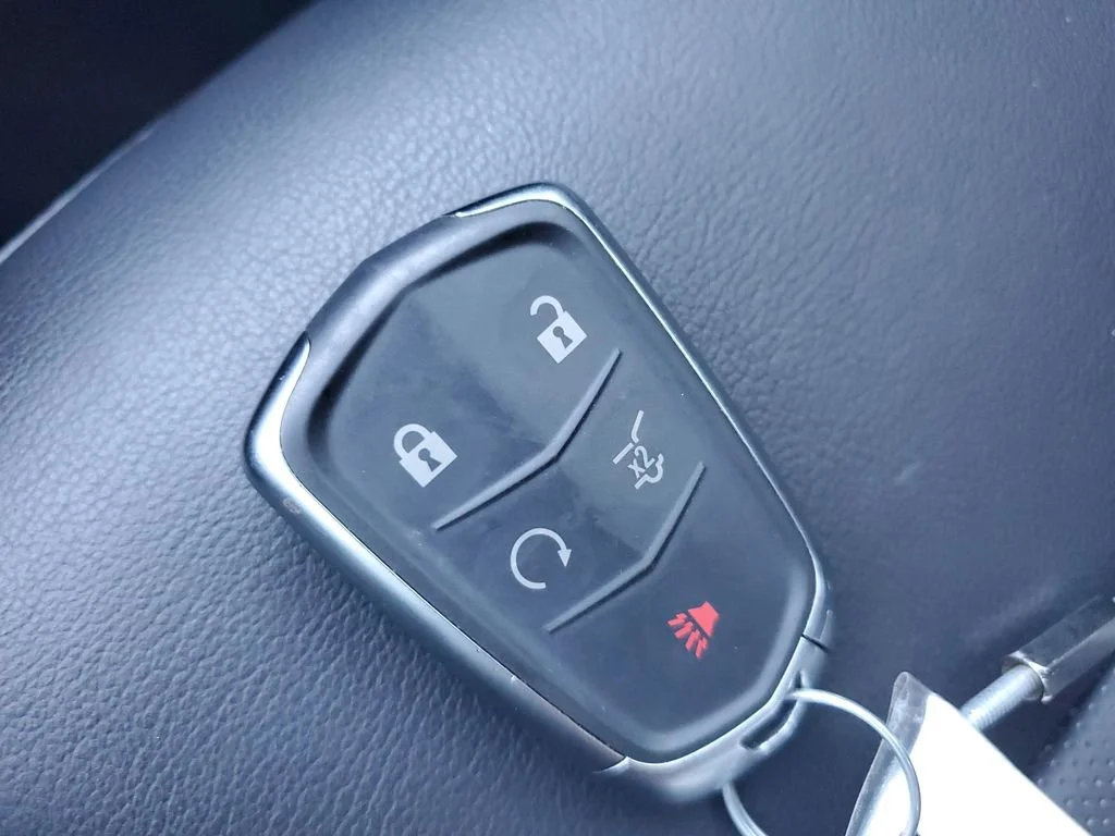 Used 2023 Crystal White Tricoat Cadillac Premium Luxury image 27