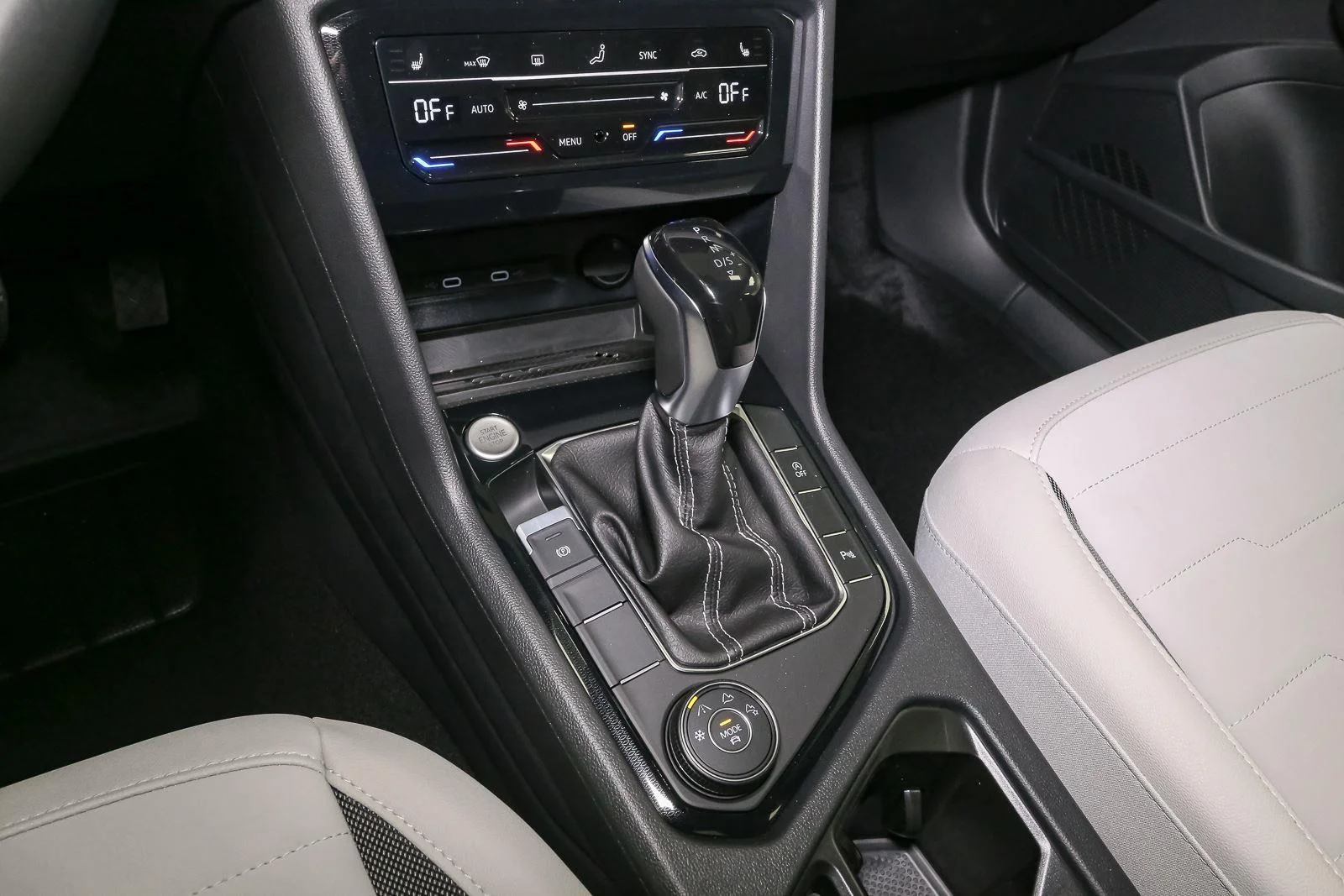 New 2026 Deep Black Pearl Volkswagen SE image 21