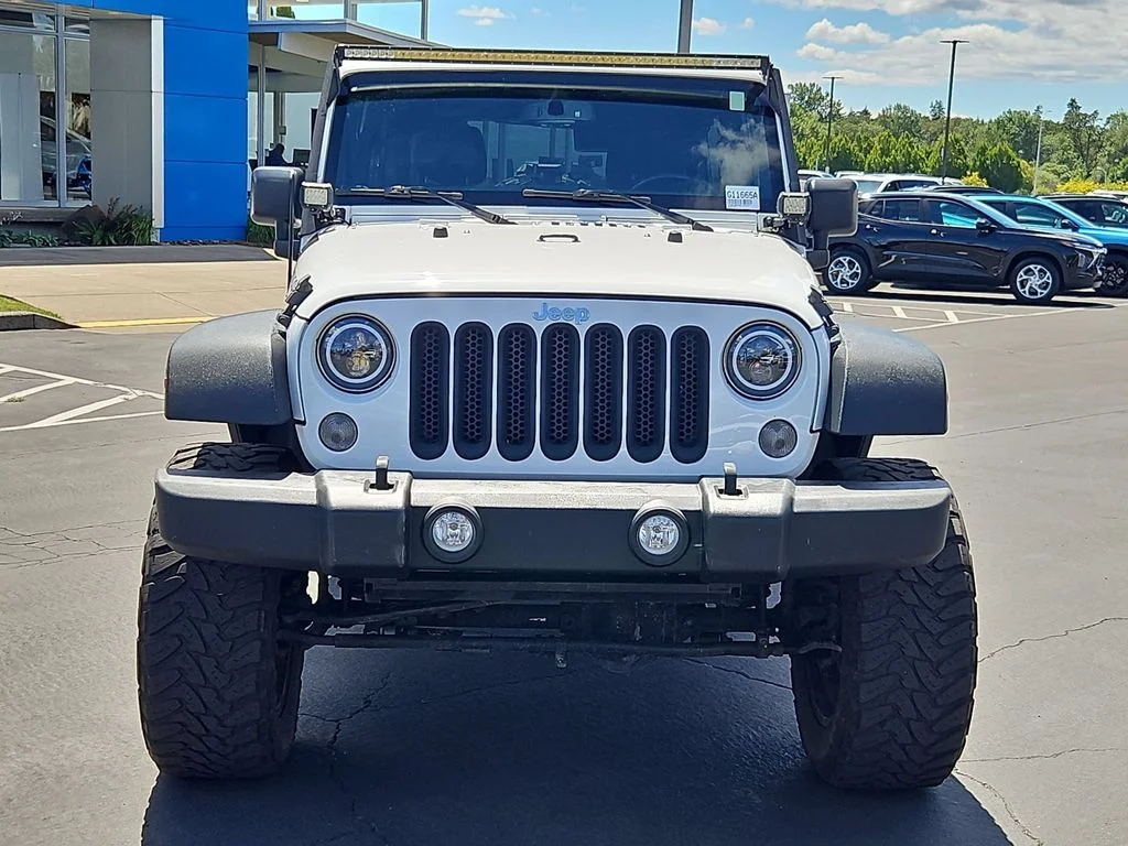Used 2018 Granite Crystal Metallic Clearcoat Jeep Unlimited Rubicon image 9