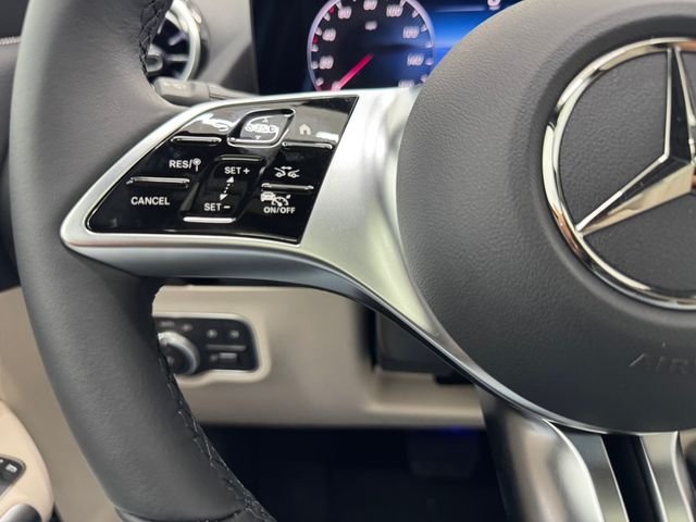 New 2026 Polar White Mercedes-Benz GLA 250 image 25