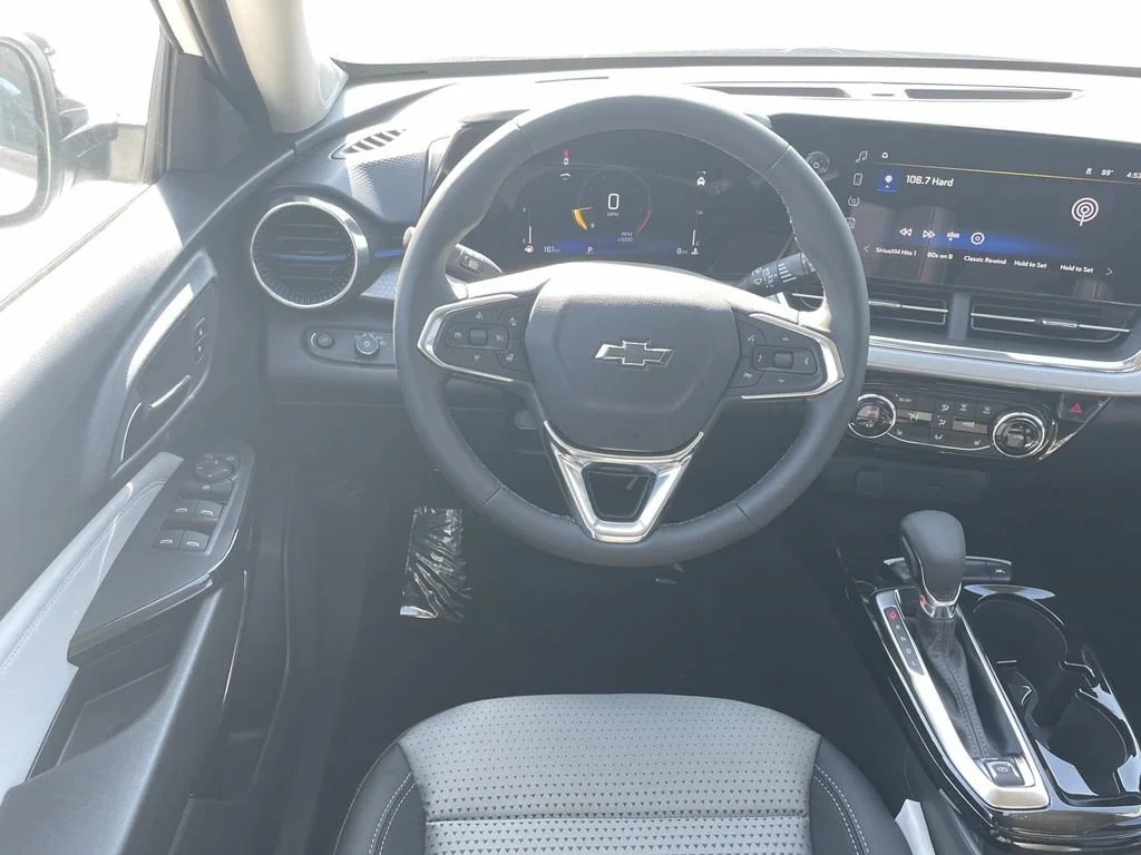 2026 Chevrolet Trax LT - Photo 10