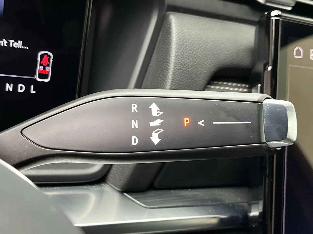 Used 2025 Sterling Metallic GMC Elevation image 22