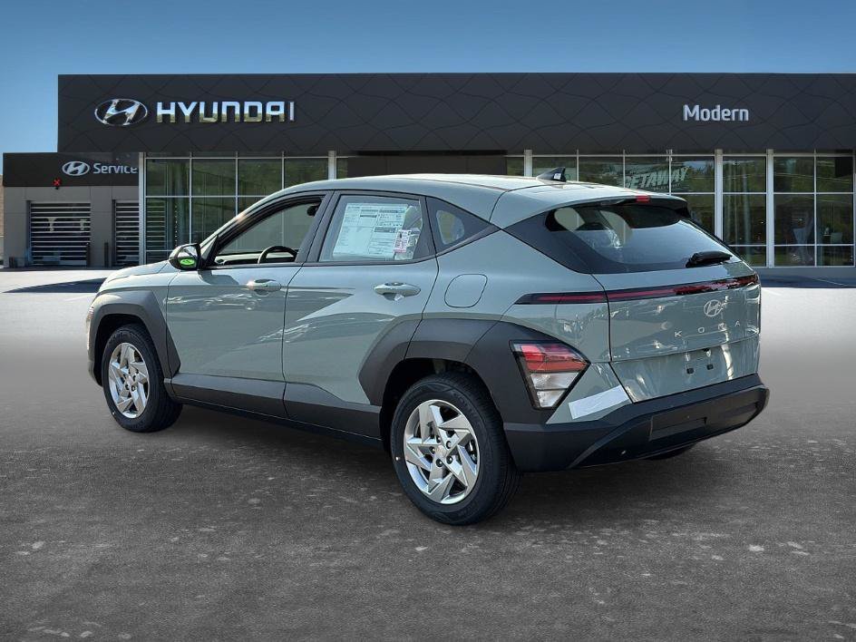 New 2027 Mirage Green Hyundai SE FWD image 4