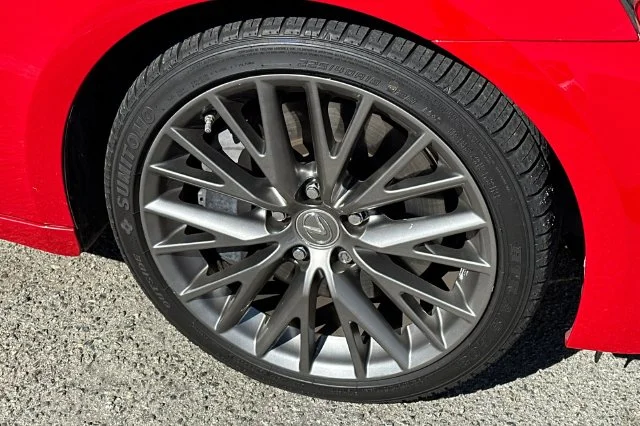 Used 2016 Red Lexus 200t image 4