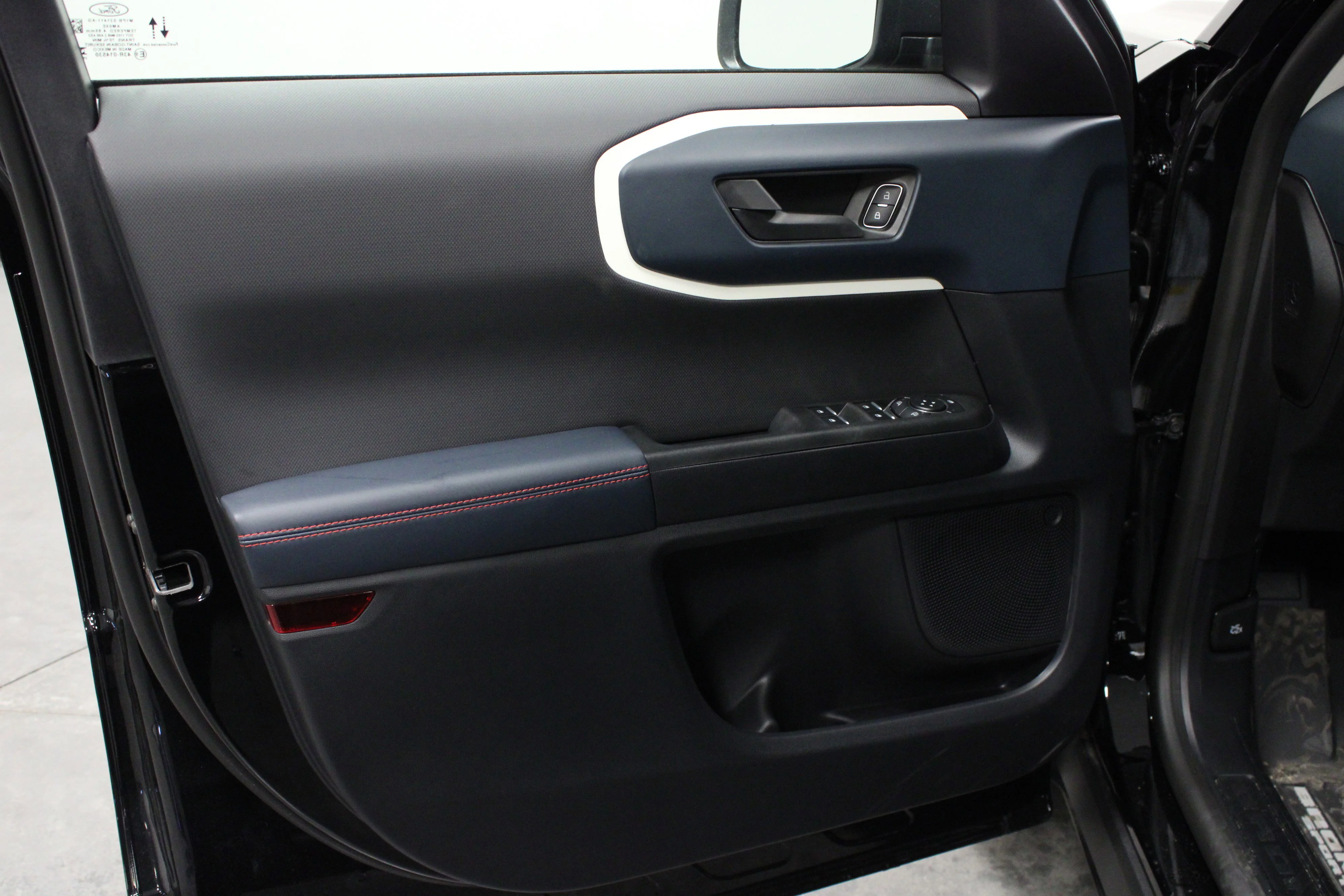 New 2025 Shadow Black Ford Heritage image 11