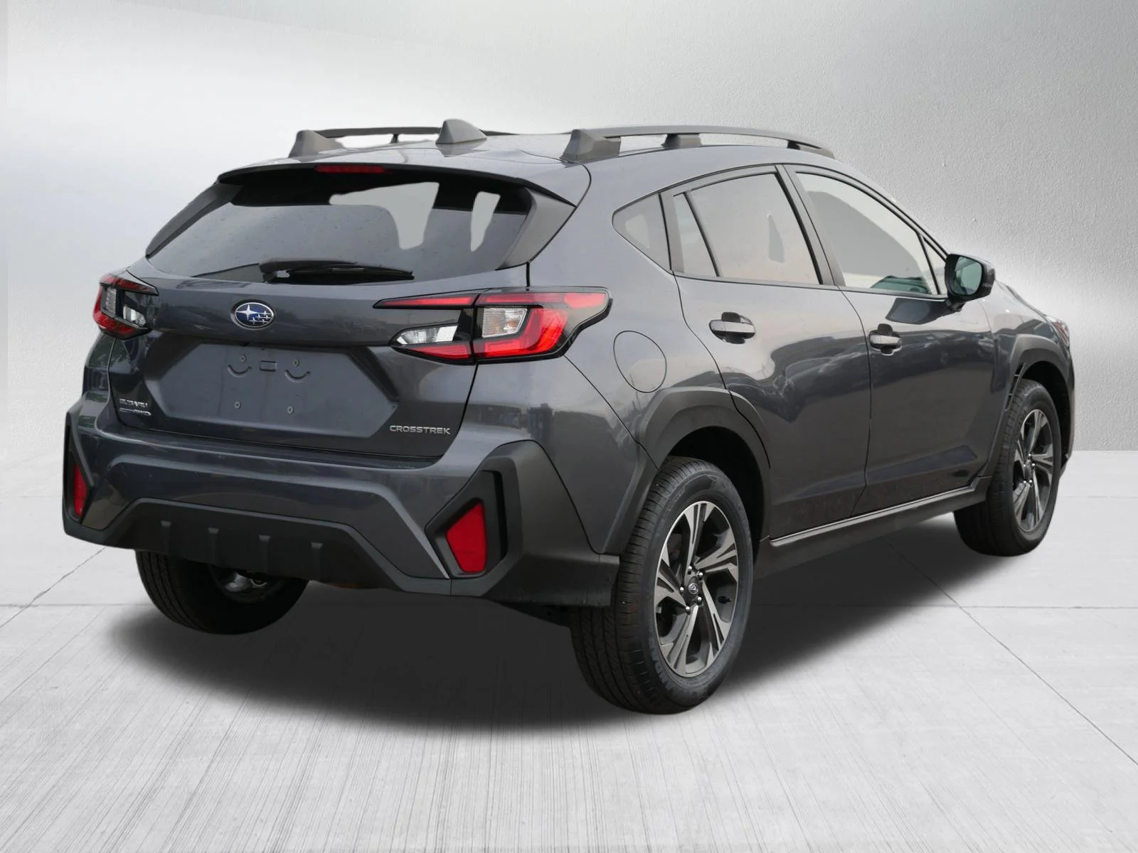 Used 2025 Magnetite Gray Metallic Subaru Premium image 5