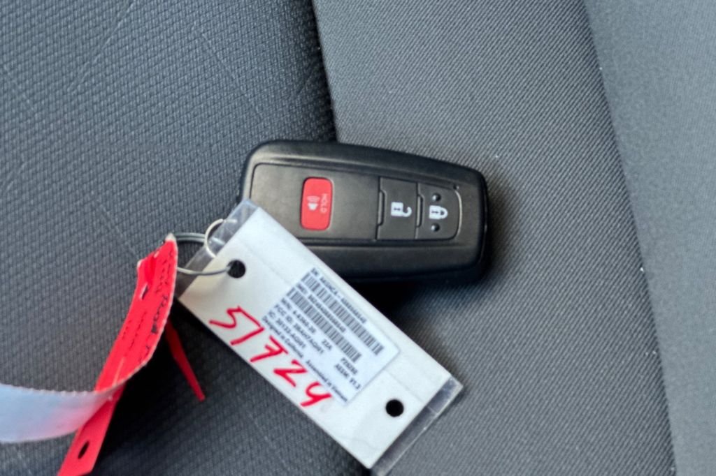 Used 2025 White Toyota XLE image 10