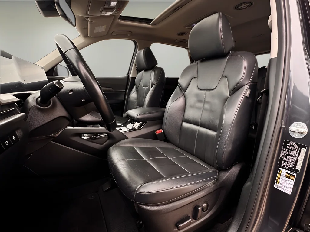 Used 2024 Gray Kia EX image 8